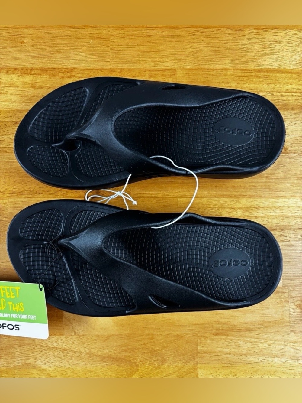 OOFOS Women's Black Thong Sandals Women’s Size 7, Men’s 5, EU 38 Slip On Comfort